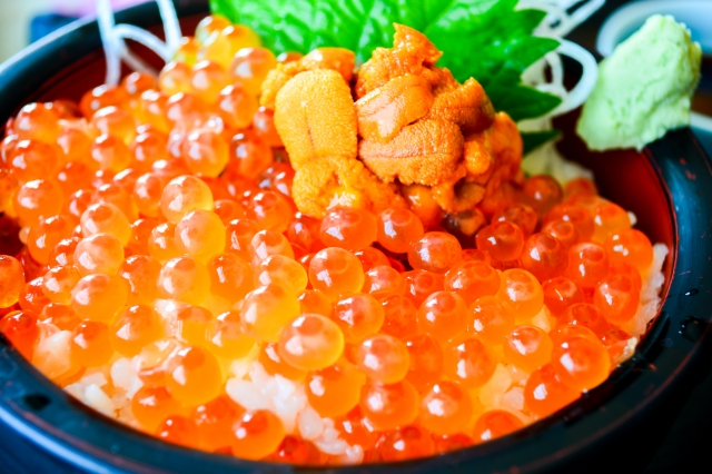 うにいくら丼
